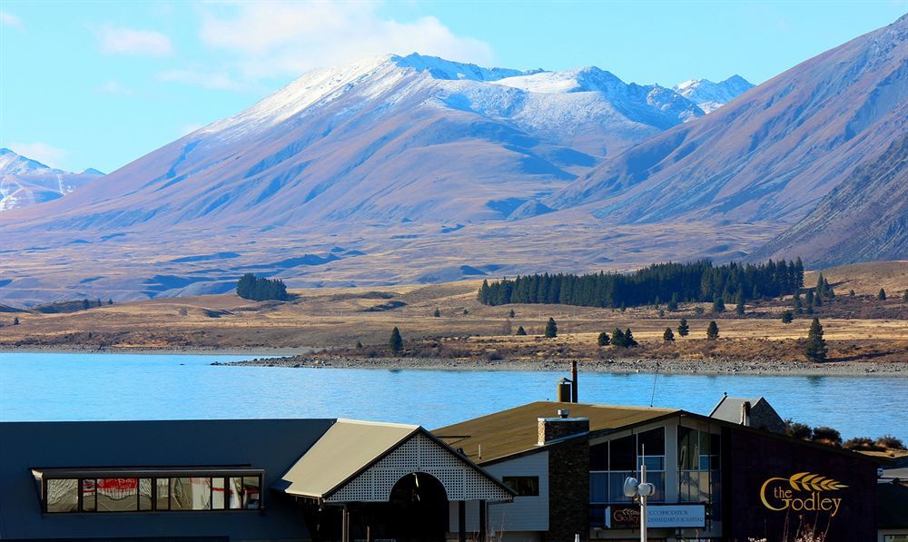 The Godley Hotel Лейк Текапо Екстериор снимка