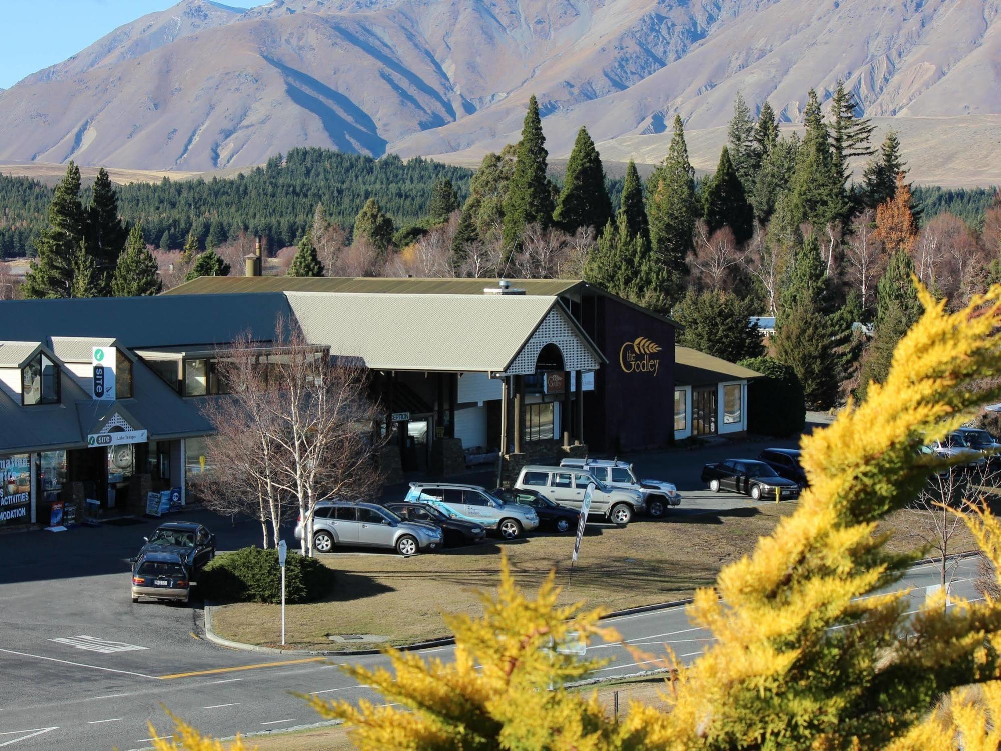 The Godley Hotel Лейк Текапо Екстериор снимка